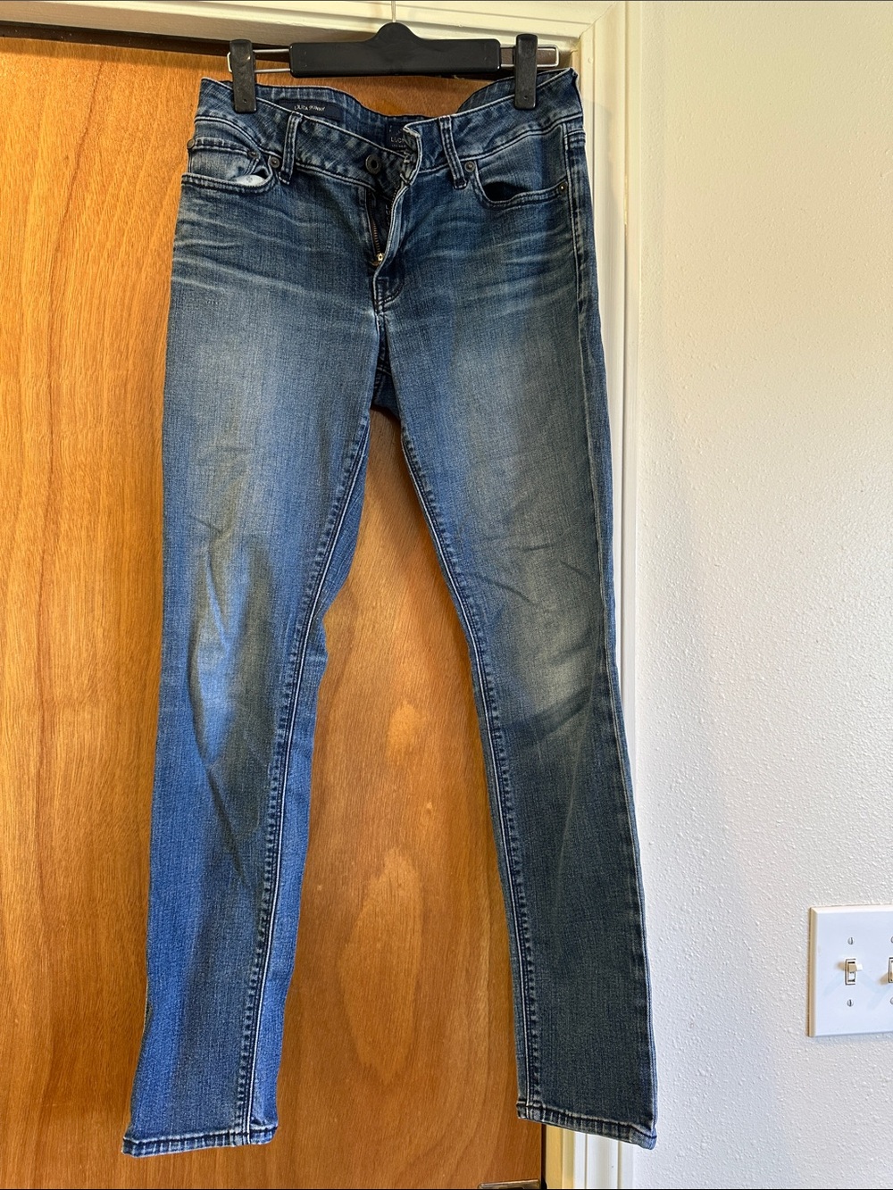 Lucky Brand Women's Skinny Jeans in Distressed Blue Wash